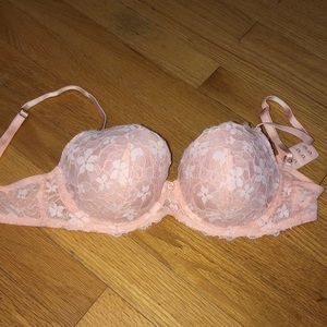 Victoria’s Secret dream angels bra